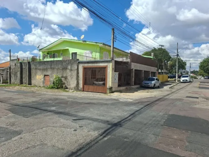 Sobrado com 3 dormitórios à venda, 300 m² por R$ 1.150.000,00 - Fazendinha - Curitiba/PR