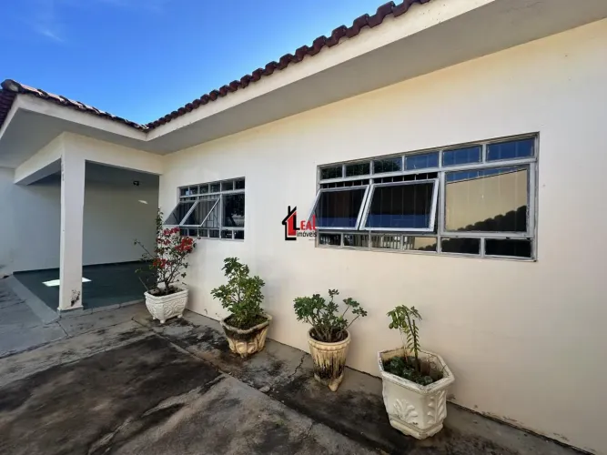 Casa para Locação em Presidente Prudente, SÃO LUCAS, 3 dormitórios, 1 suíte, 3 banheiros, 