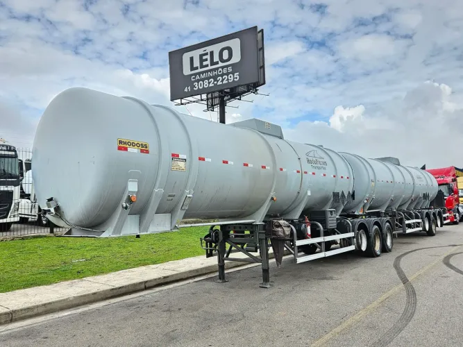 Carreta Tanque 9 Eixos Rhodoss Ano 19 62mil litros Multisetas Com bottom SEM PNEUS 