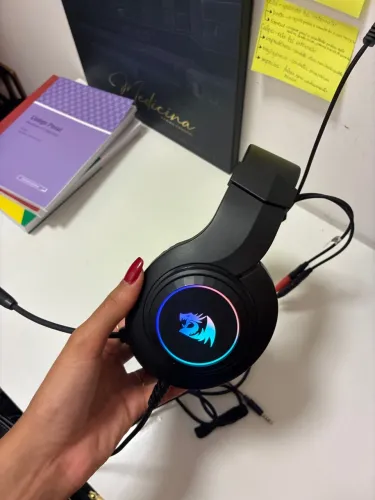 Headset redragon preto com led