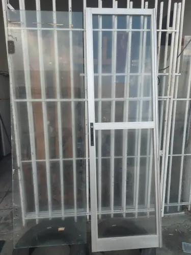 Porta vidro medida 2.10 por 60