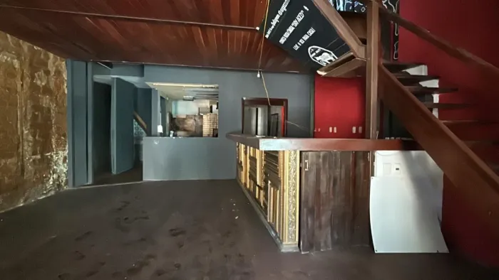 Casa comercial Rio vermelho 130m², ideal para bares, restaurantes, clinicas, térreo 70m², 