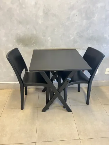 Mesa de dois lugares 