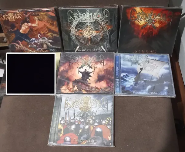 Graveland CD'S seminovos zerados.
