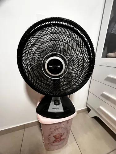 Ventilador Mondial grande 