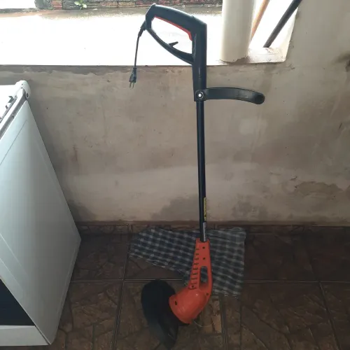 Cortador de grama semi novo