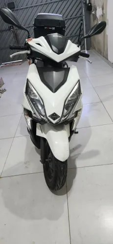 Honda elite muito nova 