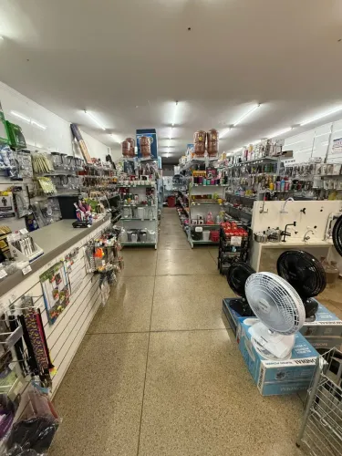 Vendo loja completa, elétrica, hidráulica, papelaria e utilidades para o lar.