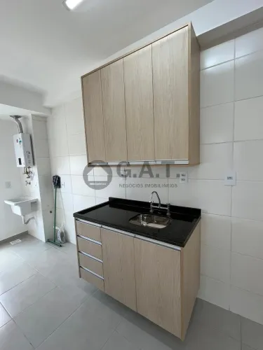 Apartamento para locação no Parque Campolim, Sorocaba-SP: 2 quartos, 2 salas, 2 banheiros,