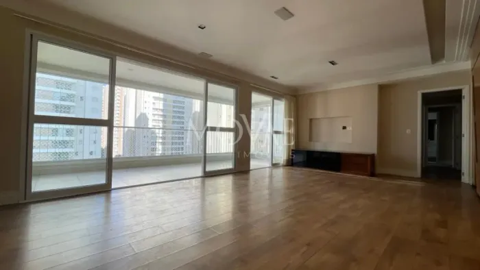 Apartamento 3 Dorms (3 Suítes) no Jardim das Indústrias 142m²