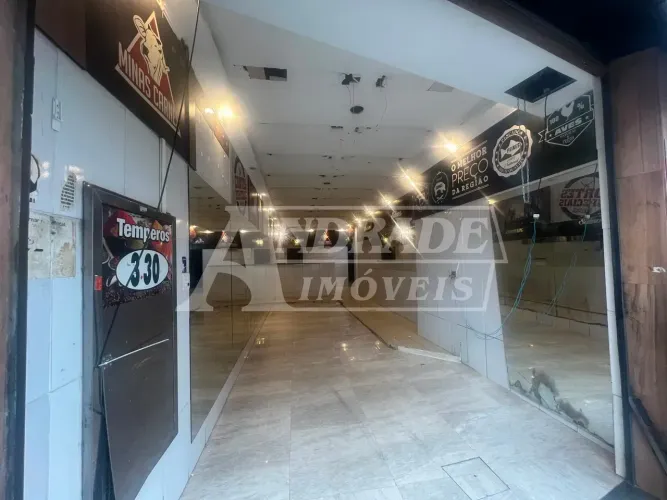 SALÃO COMERCIAL COM 167M² NO CANINDÉ