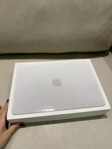 MacBook neo cor Silver