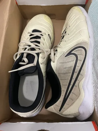 Chuteira Nike tiempo futsal