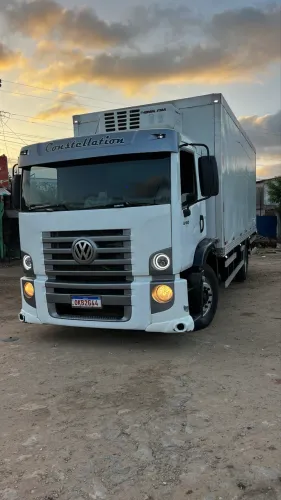Caminhão Frigorífico disponível p/ fretes.