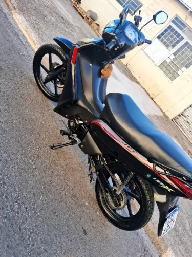 Sem detalhes nunca batida 2 dono doc certinho so pegar e andar