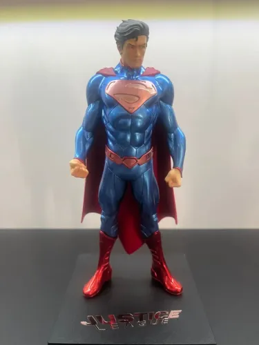 Miniatura Kotobukiya Superman DC