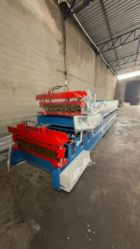 Maquina de fabricação de telhas Galvanizada TP 40 Trapezoidal - Nova e completa