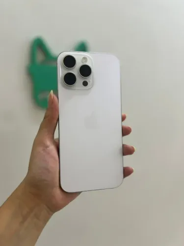 IPhone 16 Pro Max 512gb BRANCO- 99% bateria-30 dias de garantia com a loja- Retire em loja