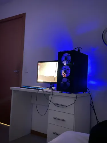 PC GAMER com Monitor 240hz e acessórios