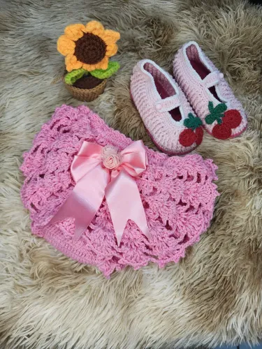 Kit calcinha e sapato de croché novos nunca usados