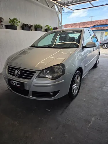 Volkswagen Polo Sed. Comfort. 1.6 MI Tot. Flex 8V 2011