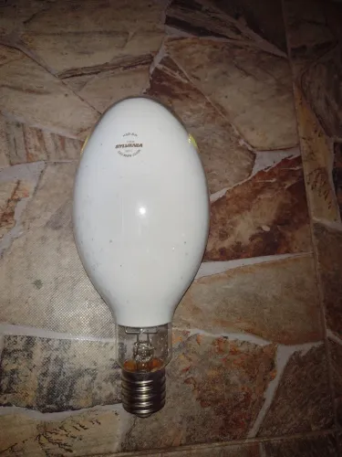 Lâmpada Mista 500w 220v , bocal E40. R$ 128,00