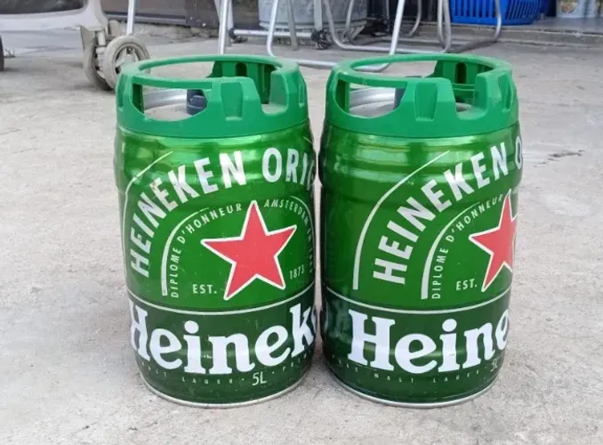 Barril de chopp Heinekein de 5 litros usado para artesanato e decoração