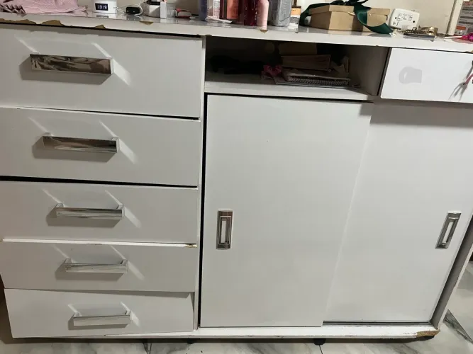 Cômoda usada