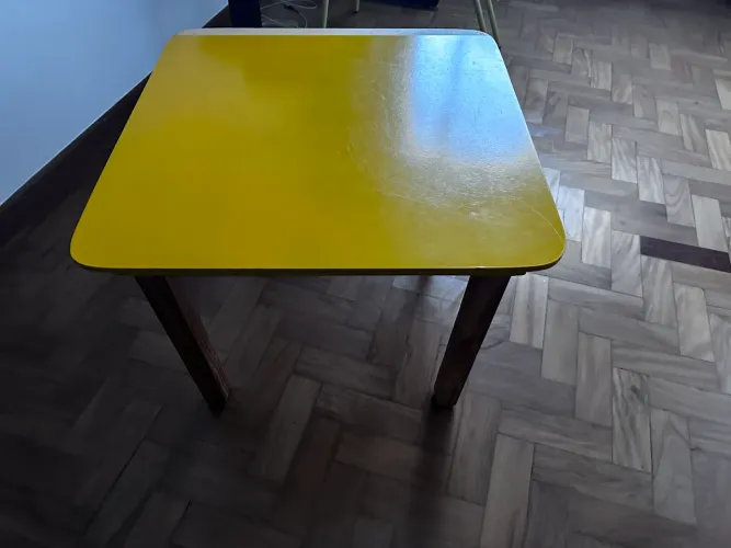 Mesa infantil