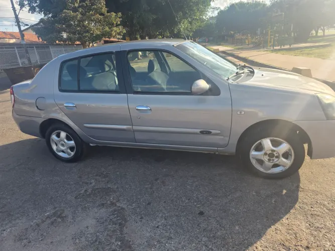 Renault Clio Sed. Privilège Hi-flex 1.0 16V 4P 2008