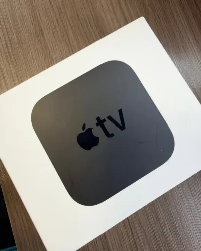 A Apple TV 4K modelo A1842 de 64 GB
