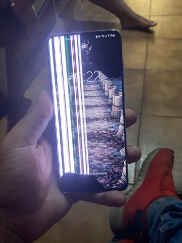 Vende-se S20 com tela quebrada mas da para mexer