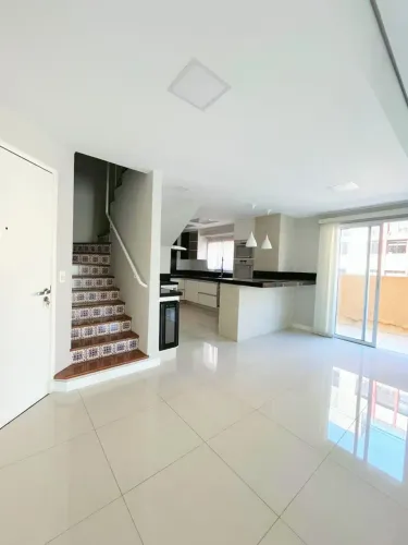 Duplex Conforto e Praticidade para venda, possui 137 metros quadrados com 3 suítes na Vila