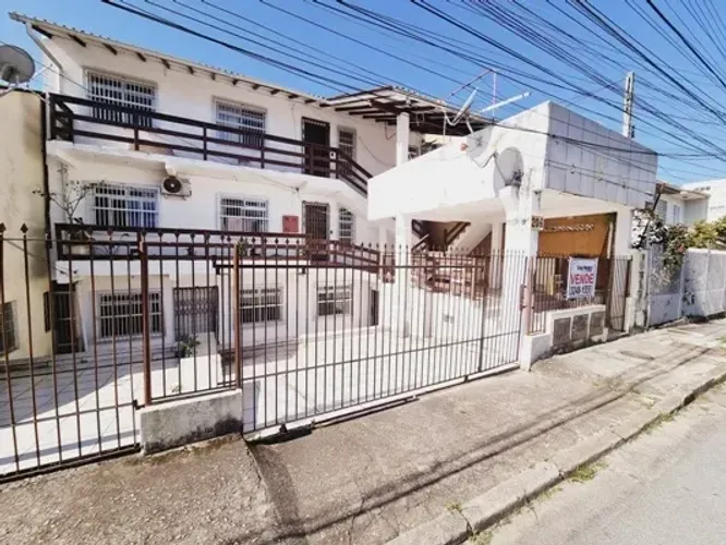 Capoeiras 3 aptos completos ao lado do Estreito vendo