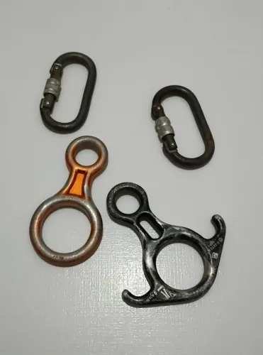 Equipamentos de resgate/rapel