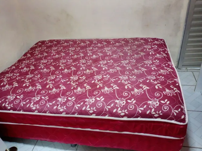 Cama box usada mola casal