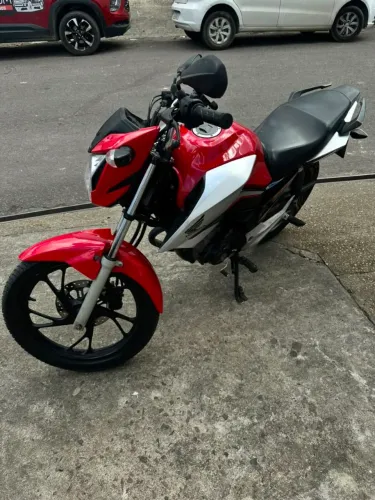 Cg Titan 160 semi nova.