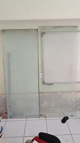 2 portas de vidro
