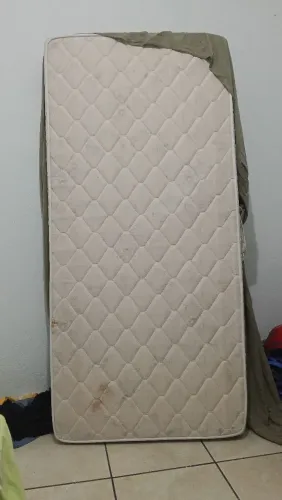 Colchão+ cômoda 