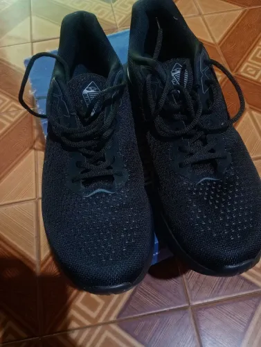 Vendo sapato Olympikus 1 dia só de uso 