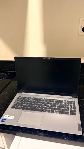 Notebook Lenovo IdeaPad conservado