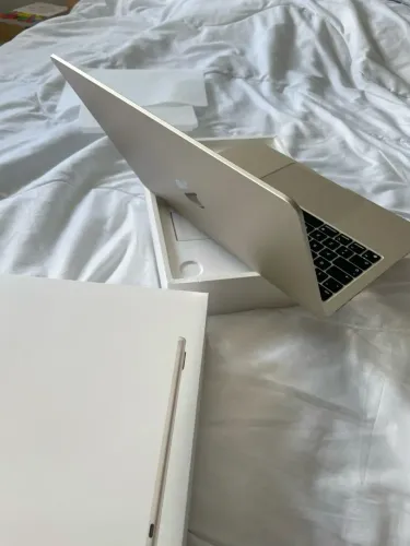 MacBook M4 Air starlight