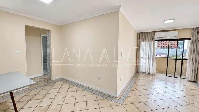 Apartamento com 3 Quarto(s) e 1 banheiro(s) para Alugar, 106 m² por R$ 4600 / Mês