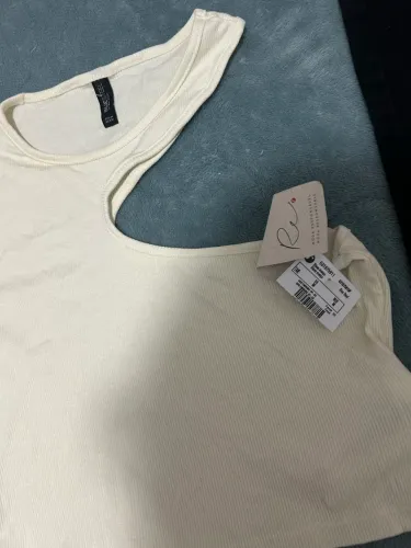 Blusa Canelada Branca Assimétrica - Nova com Etiq