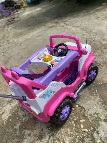 Carro infantil , perfeito estado ! Poucos meses de uso