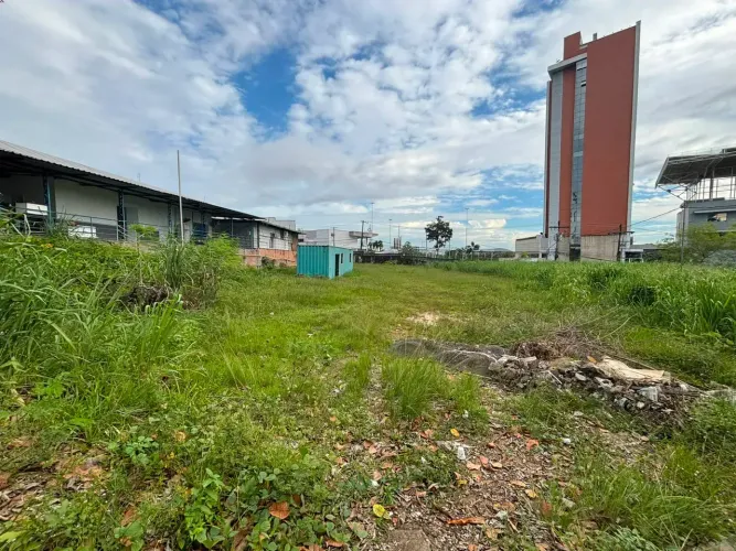 COROADO, ALUGO TERRENO COM 1000M2 EM CONDOMINIO FECHADO.