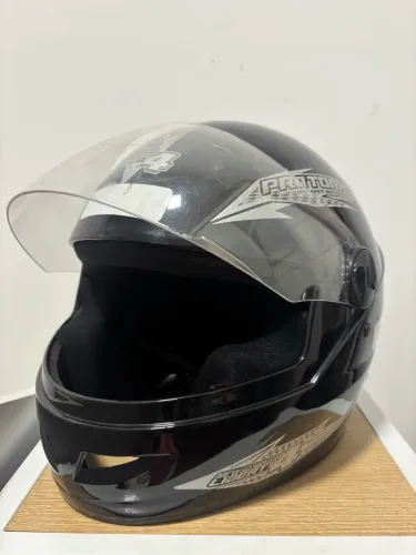 Capacete