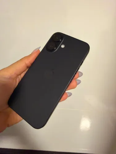 iPhone 16