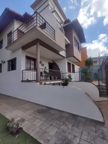 Casa Impecável em Bairro Nobre de Sete Lagoas Conforto, Segurança e Sofisticação!