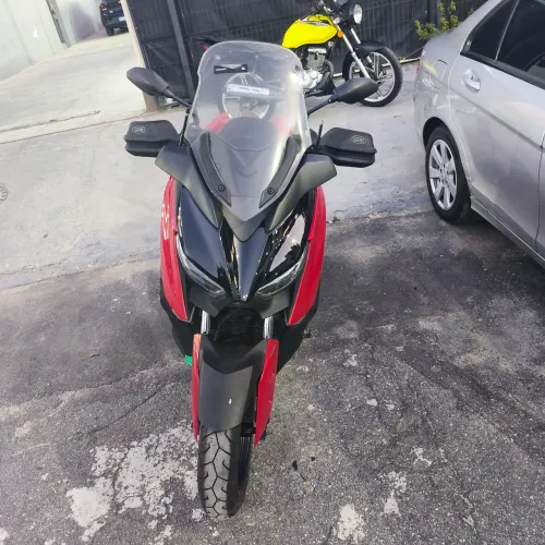 Vendo xmax 250 ABS 2021 
